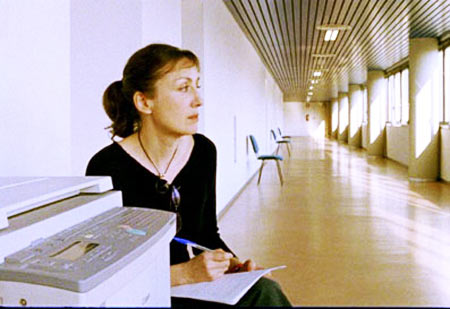 Nicoletta Braschi in "Mi piace lavorare - Mobbing" di Francesca Comencini (2003)